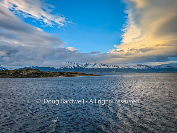 PXL_20251104_225736862.RAW-01.COVER