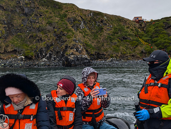 PXL_20251106_100416500.RAW-01