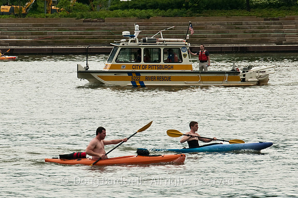 100605_3CS3833