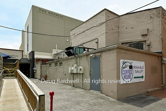 220608_Z909712-NX